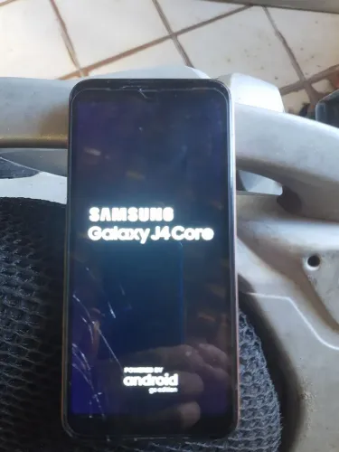 Samsung j4