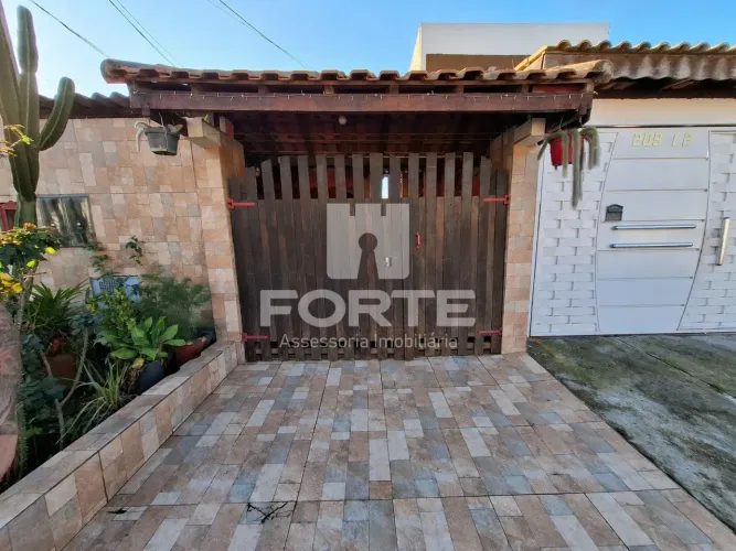 Casa à venda em Biritiba-Mirim-SP, bairro Biritiba-Mirim: 2 quartos, 1 sala, 1 banheiro, 1