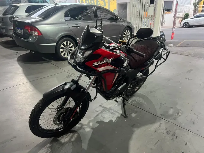 HONDA SAHARA 300 RALLY 2025