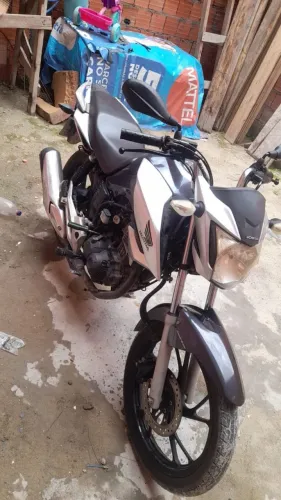 Vendo esse linda moto 