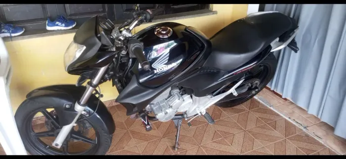 CB300r IMPECÁVEL 