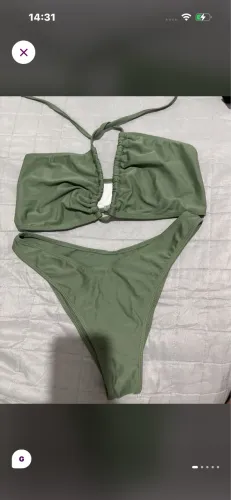 Conjunto biquíni verde musgo com saída de praia