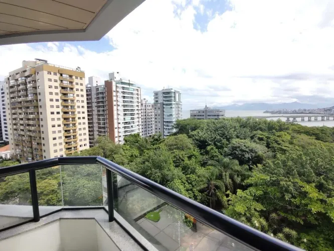 ÚNICO APARTAMENTO DE FRENTE - Exclusividade -Flat Central Park ( Mercury Lindacap) Centro