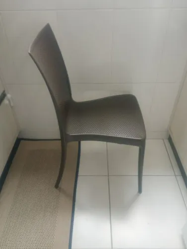 Vendo cadeira Tramontina fibra de vidro