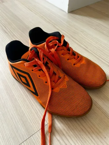 Chuteira infantil Umbro
