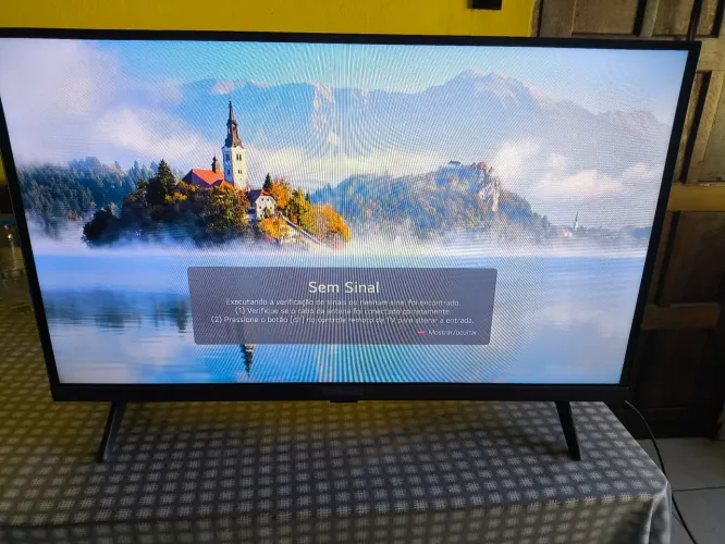 Tv smart 32 polegadas LG semi nova vários aplicativos