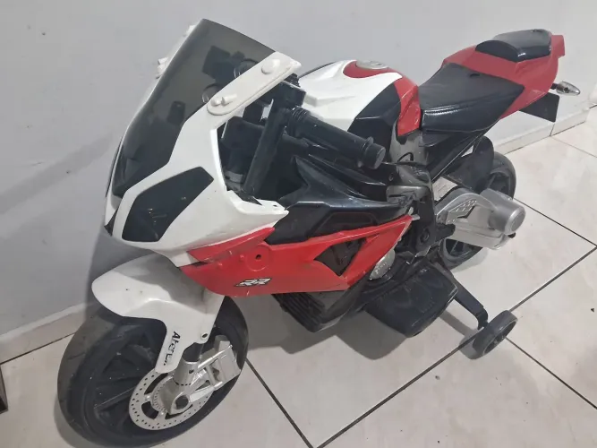 Moto elétrica infantil