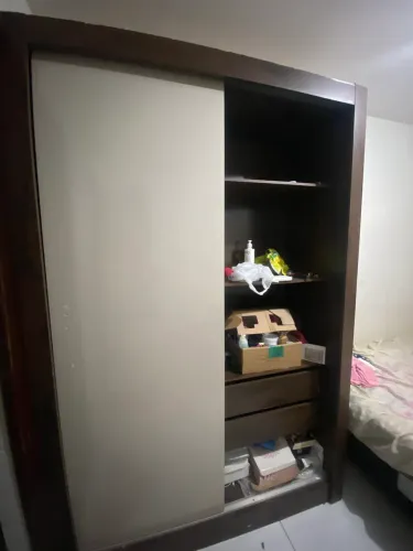 Guarda roupa usado 2 portas
