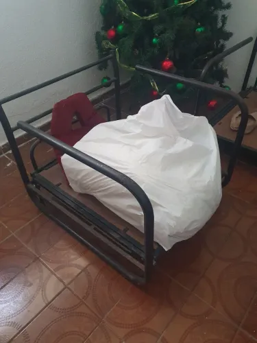 Estrutura de sofá cama