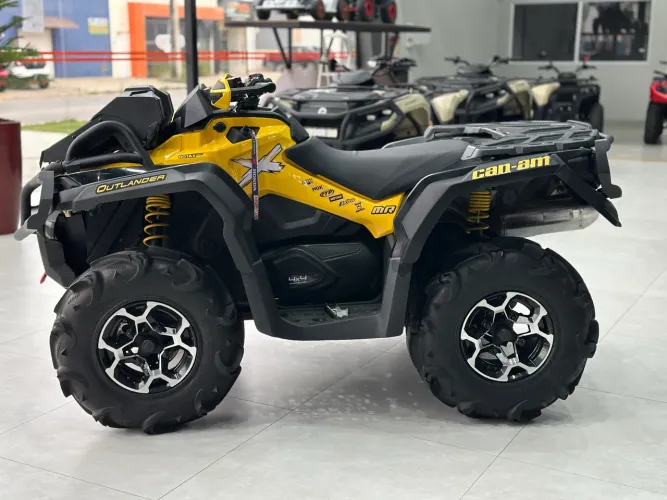 Quadriciclo can-am XMR 650 