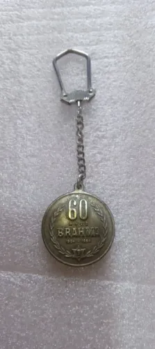 Chaveiro promocional Brahma 60 anos.
