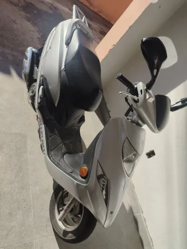 Suzuki Burgman 125 i 2013