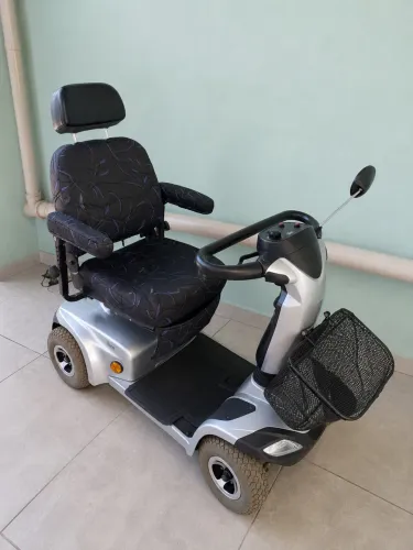 Scooter motorizada (cadeira motorizada)