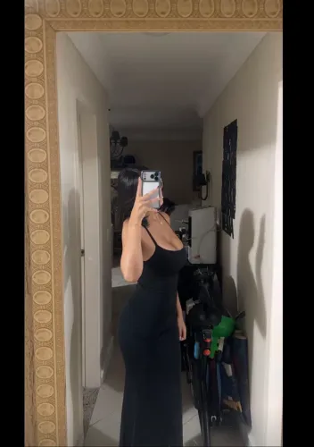 Vestido longo preto de alcinha