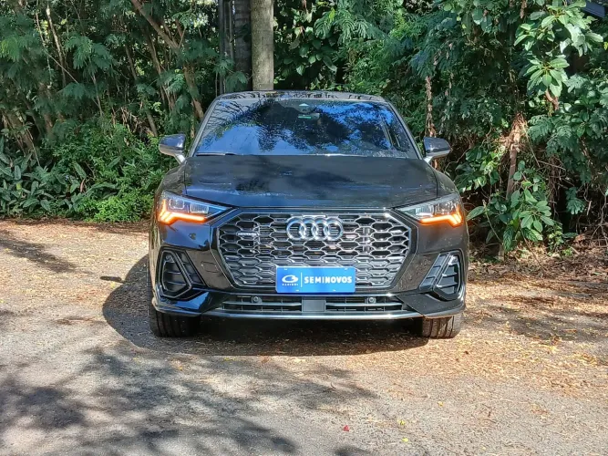 Audi Q3 SPB Perf. Black 2.0 TFSI Tipt. Quat. 2024