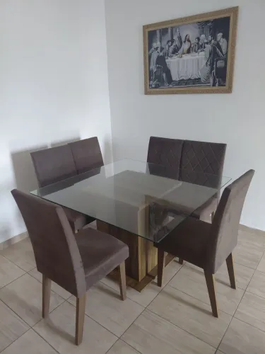 Mesa de vidro com 6 cadeiras 