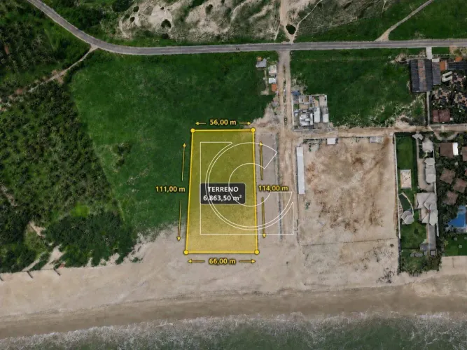 Oportunidade terreno pé na praia do Guajiru, Trairi/CE.