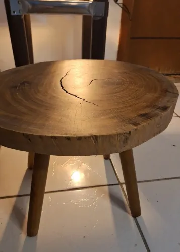 MESA LATERAL DE BOLACHA DE MADEIRA