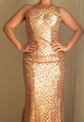 Vestido TVZ Paetê dourado rosê sereia excelente estado