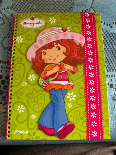 caderno moranguinho vintage com cheirinho anos 2000
