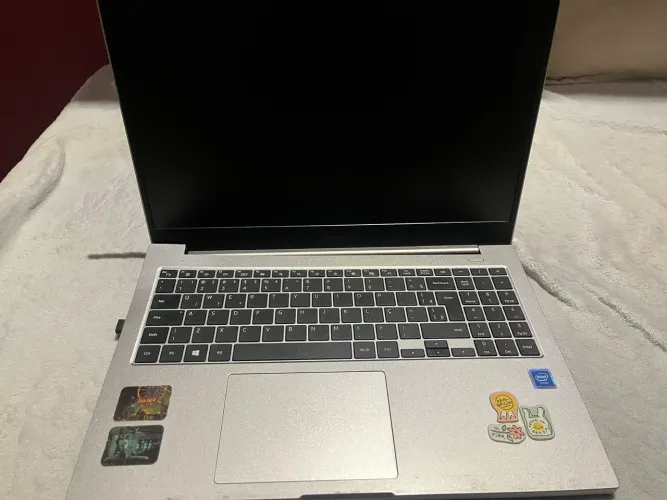 Notebook Samsung Book E20 com defeito - Não liga - Para conserto ou peças