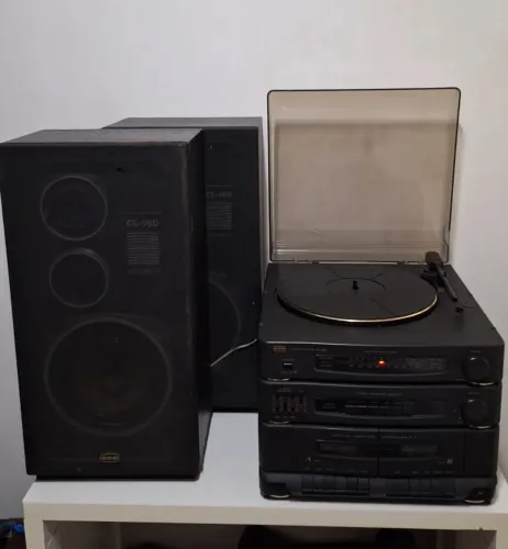 Vitrola tocador de discos CCE