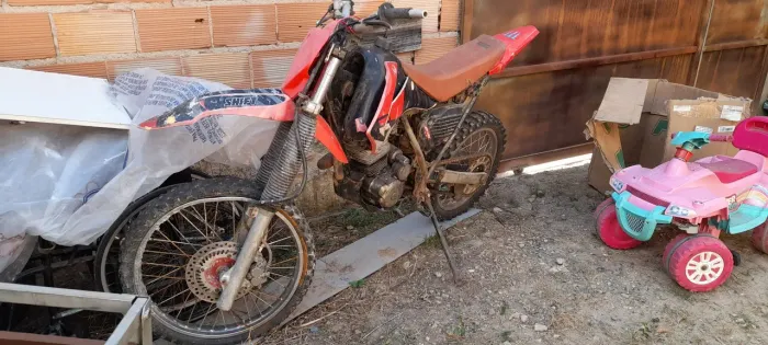 Vendo xr 200 pra retirada de pesas