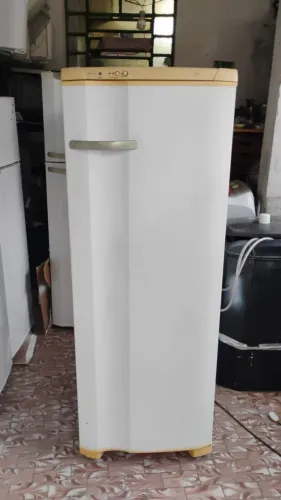 Geladeira Electrolux Frezzer 