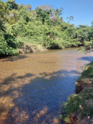 chácara de 5 mil M² no condomínio águas claras na região da cidade da Guia MT