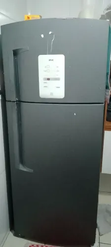 Vendo geladeira em estado usado estou vencendo por estou de mudança. *51.