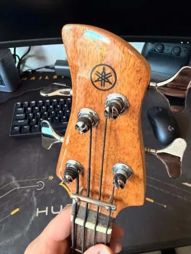 Baixo Yamaha TRBX174EW (Exotic Wood)
