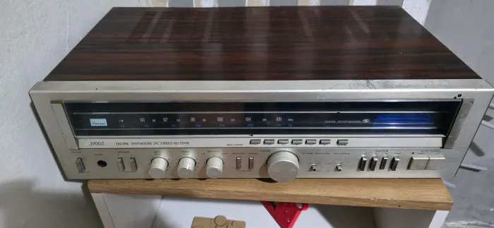 RECEIVED SANSUI 3900Z + EQUALIZADOR TARKUS