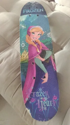 Skate Frozen