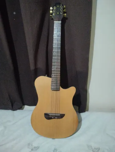 Violão maciço de luthier