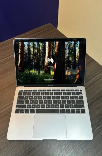 MACBOOK AIR 2020