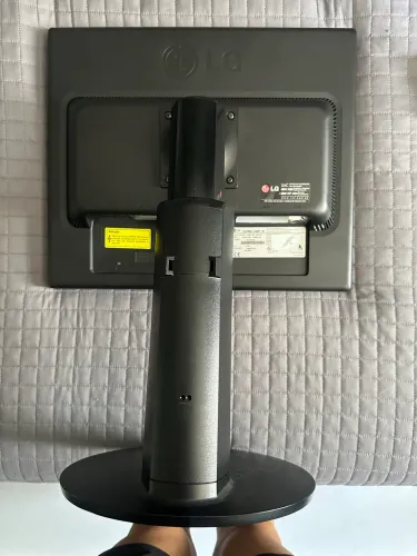 Vendo Monitor Led 19? LG Flatron