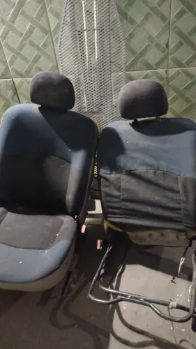 2 Bancos Renault R$300,00