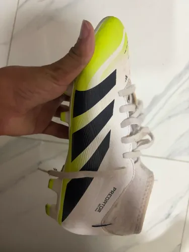 Chuteira adidas original 