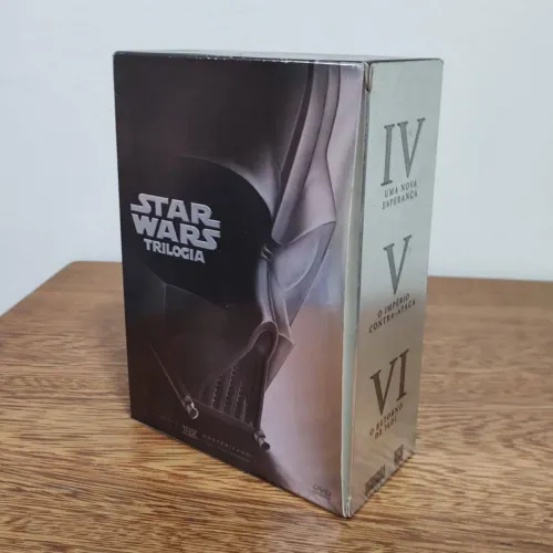 Box Duplo Star Wars Trilogia e Clone Wars