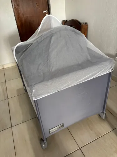 Berço cercadinho Voyage