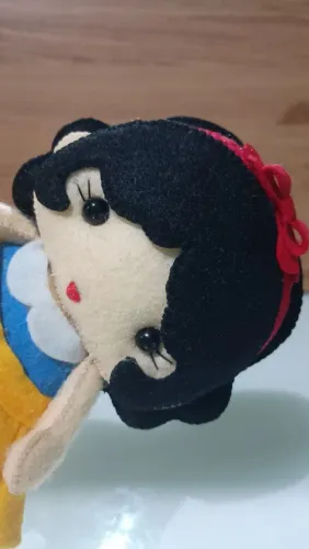 Branca de neve em feltro
