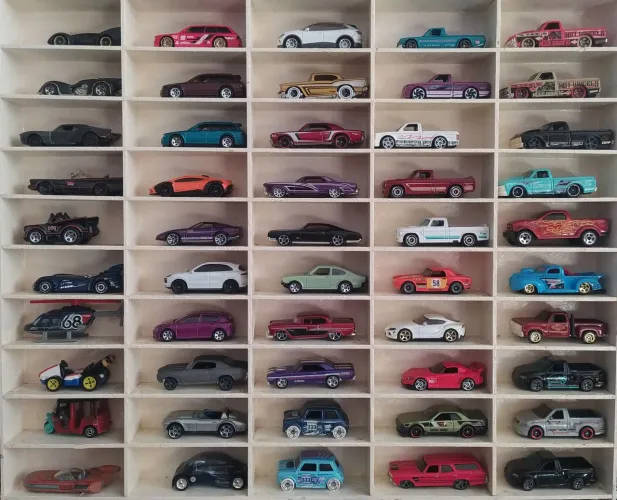 Coleção de Hot Wheels e Machtbox R$30,00 cada