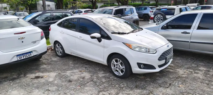Ford Fiesta Titanium 1.6 16V Flex Mec. 2014