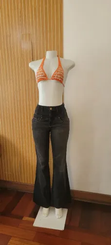 Calça jeans boot cut alta bobô