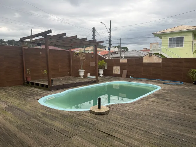 deck de piscina