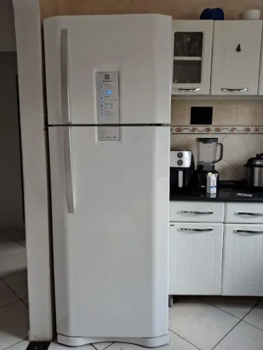 Geladeira Electrolux duplex frost free 460l semi-nova muito top