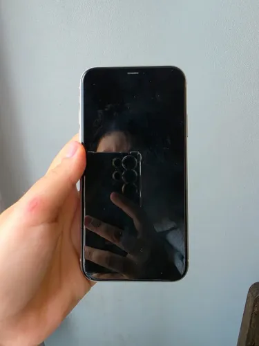 iPhone 11 64