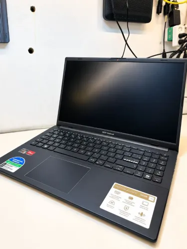 ? Asus Ryzen 5 | 8GB RAM | SSD de 256GB | Tela 15.6" | Teclado Numérico | SemiNovo