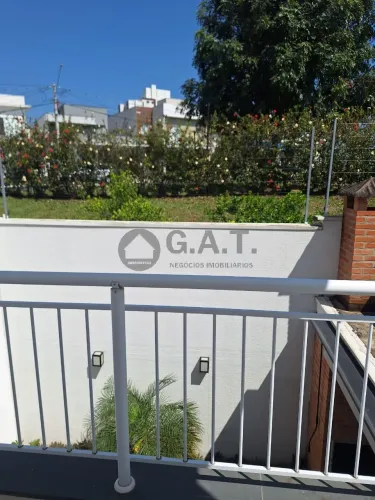 Casa em Condomínio em Sorocaba-SP, Bairro Aparecidinha: 3 quartos, 1 suíte, 2 salas, 3 ban