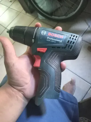 Parafusadeura bosch 12v
